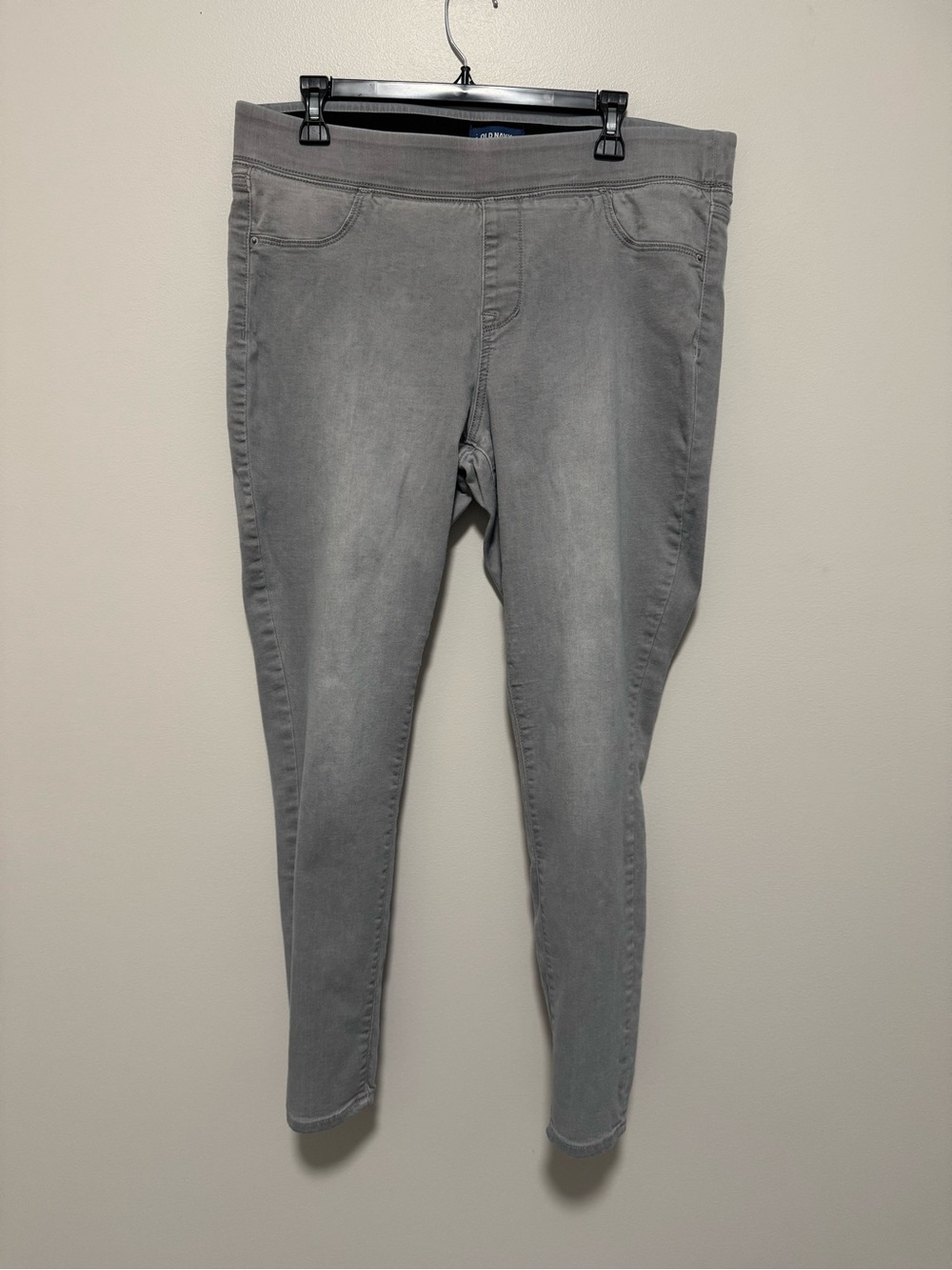 Old Navy Rockstar Mid-Rise Gray Pull-On Skinny Jeans